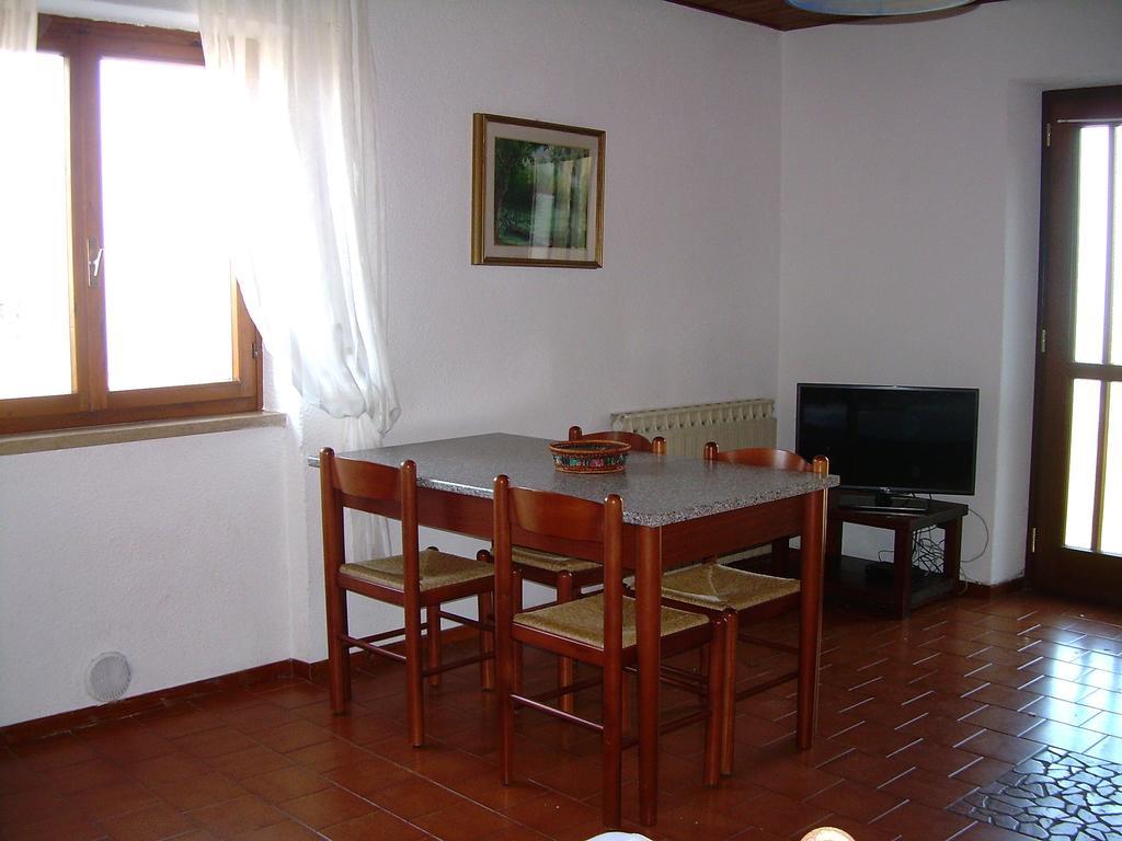 Casa Mary Lejlighed Brenzone sul Garda Værelse billede
